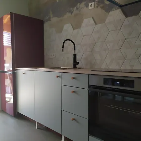 Butterfeld Apartment *