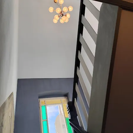 Butterfeld Apartment *